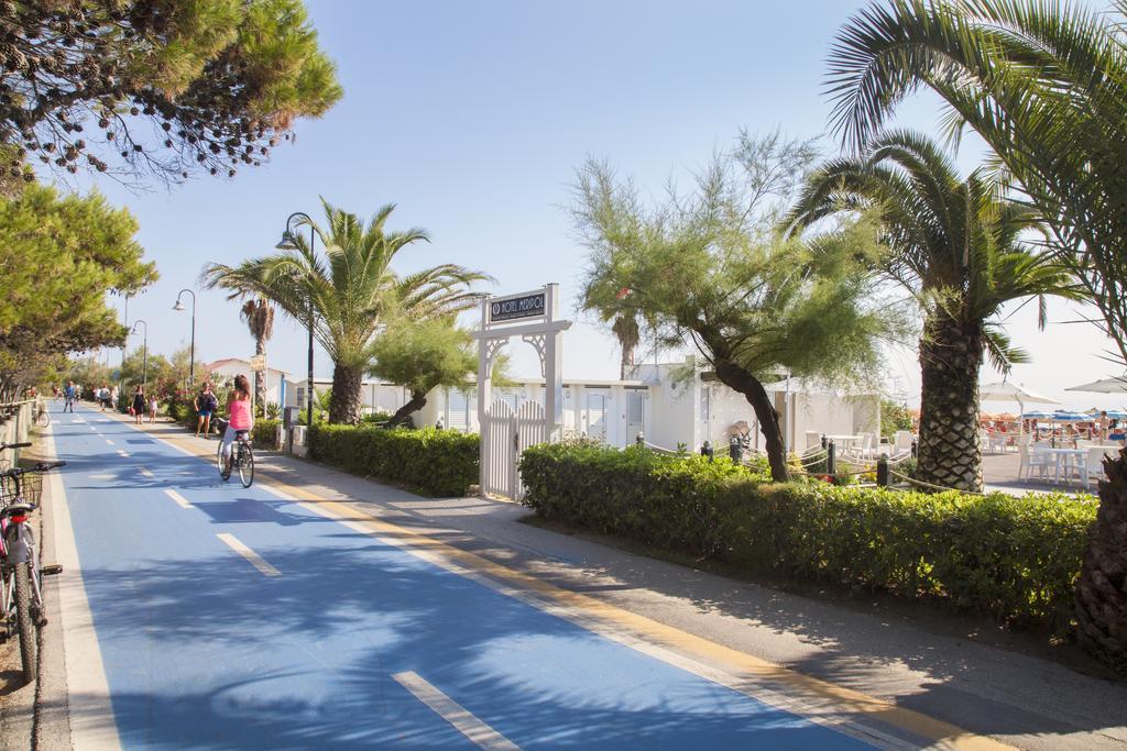 Hotel Meripol ألبا أدرياتيكا المظهر الخارجي الصورة
