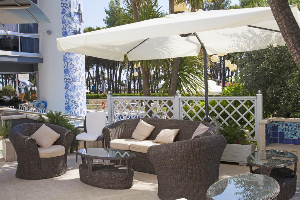 Hotel Meripol ألبا أدرياتيكا المظهر الخارجي الصورة