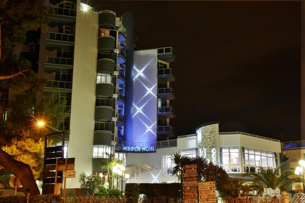 Hotel Meripol ألبا أدرياتيكا المظهر الخارجي الصورة